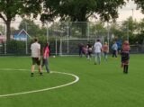 Laatste training S.K.N.W.K. JO9-1 van seizoen 2022-2023 (partijtje tegen de ouders) (133/178)